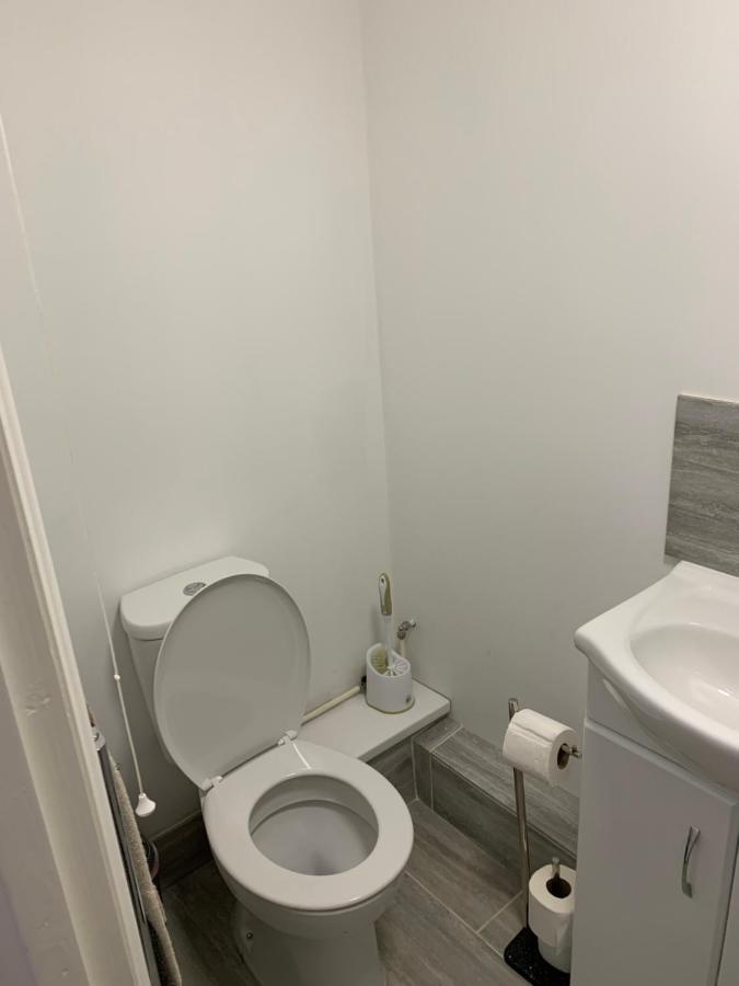 Comfy New Self Contained 1 Bed Flat - Modern! *