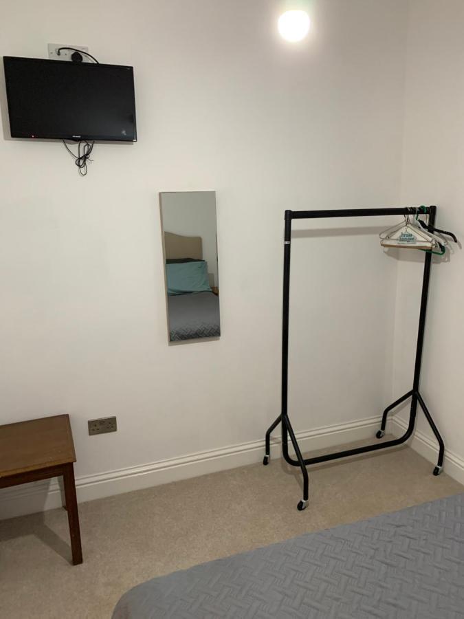 Comfy New Self Contained 1 Bed Flat - Modern! Apartment *