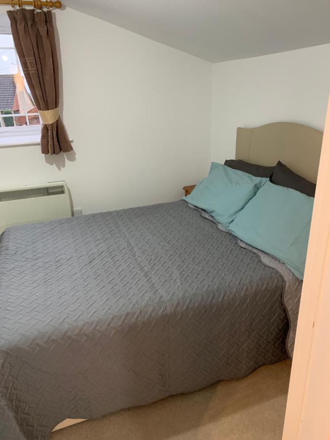 Comfy New Self Contained 1 Bed Flat - Modern! Apartment